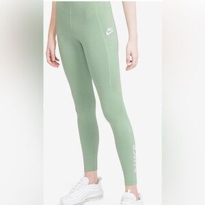 Nike High-Waisted Green Leggings | Stretchy Athleisure M